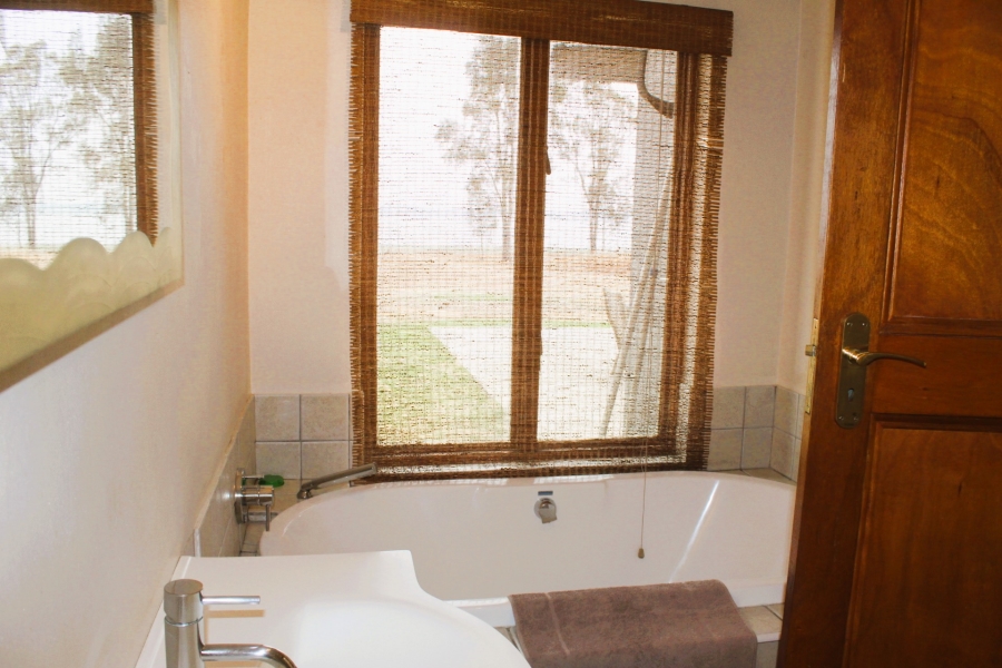 4 Bedroom Property for Sale in Metsimaholo Free State